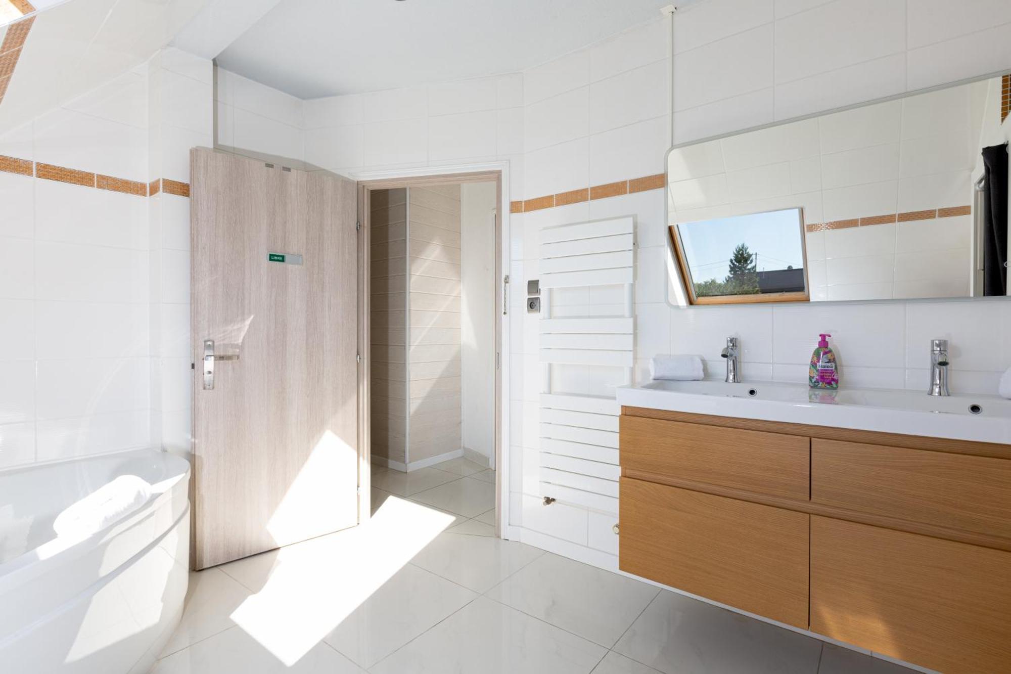 Gites Spa Strasbourg - Villa Cerf - Spa Prive, Sauna, Borne D'Arcade, Babyfoot Ittenheim Εξωτερικό φωτογραφία